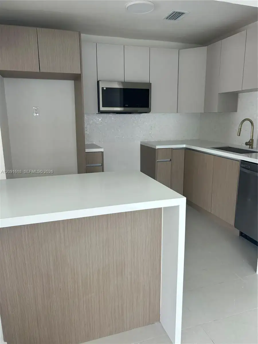 9230 SW 41st St, Miami FL 33165 photo 2