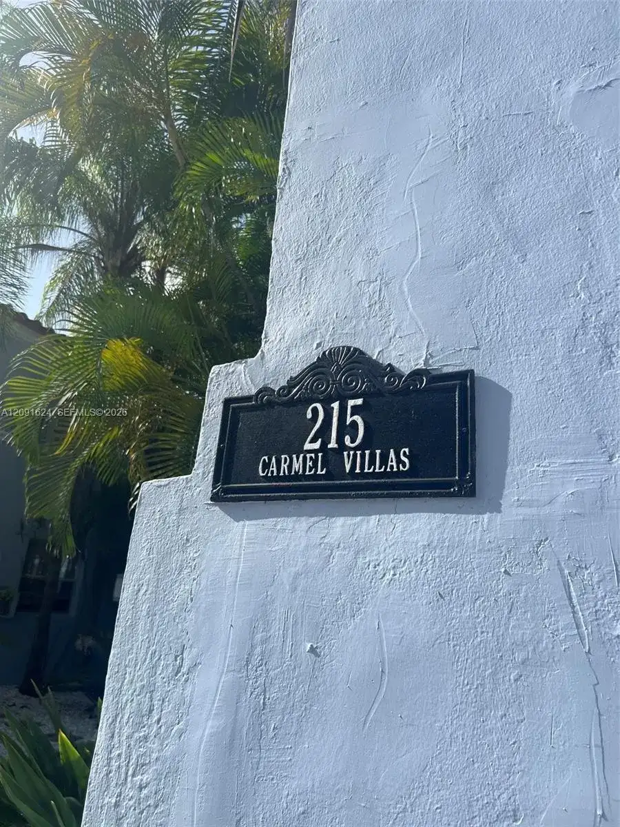 215 30th St # 6, Miami Beach FL 33140 photo 3