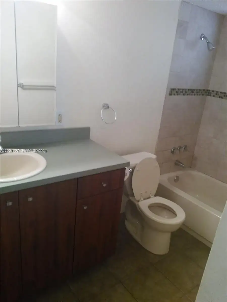1919 Plunkett St # 7, Hollywood FL 33020 photo 4