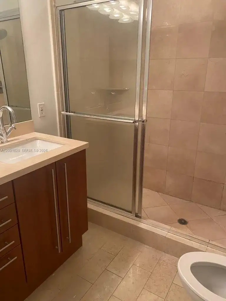 79 SW 12th St, Miami FL 33130 photo 4