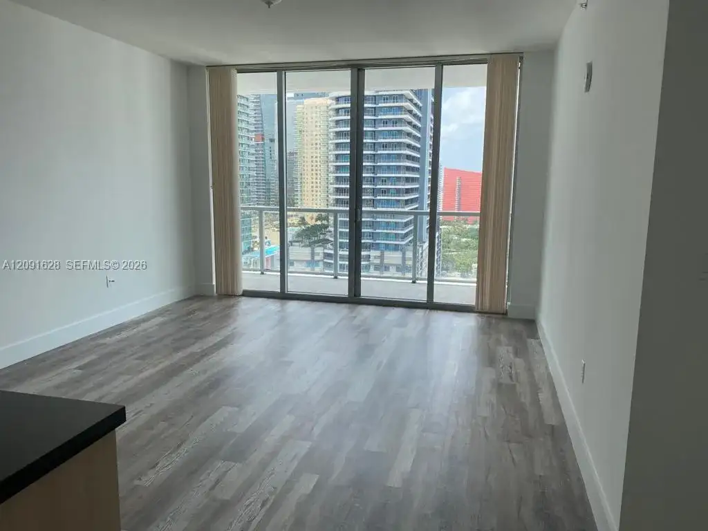 79 SW 12th St, Miami FL 33130 photo 5
