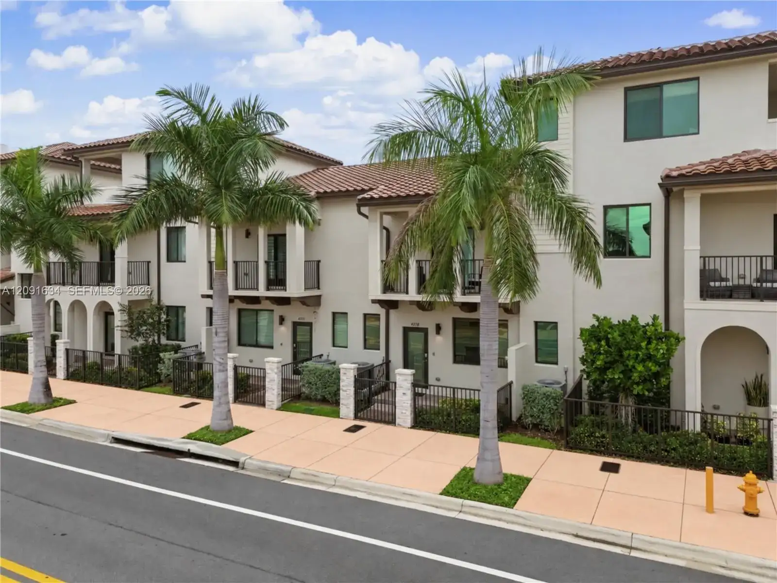 4278 NW 82nd Ave, Doral FL 33166 photo 2
