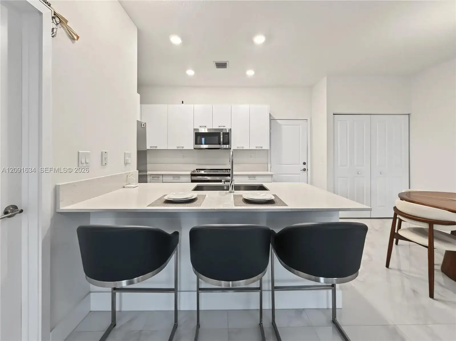 4278 NW 82nd Ave, Doral FL 33166 photo 3