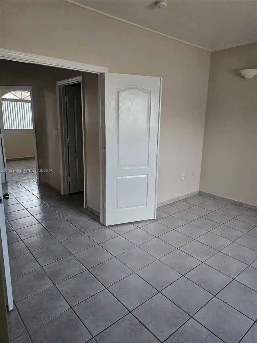7532 W 20th Ave # 202, Hialeah FL 33016 photo 3