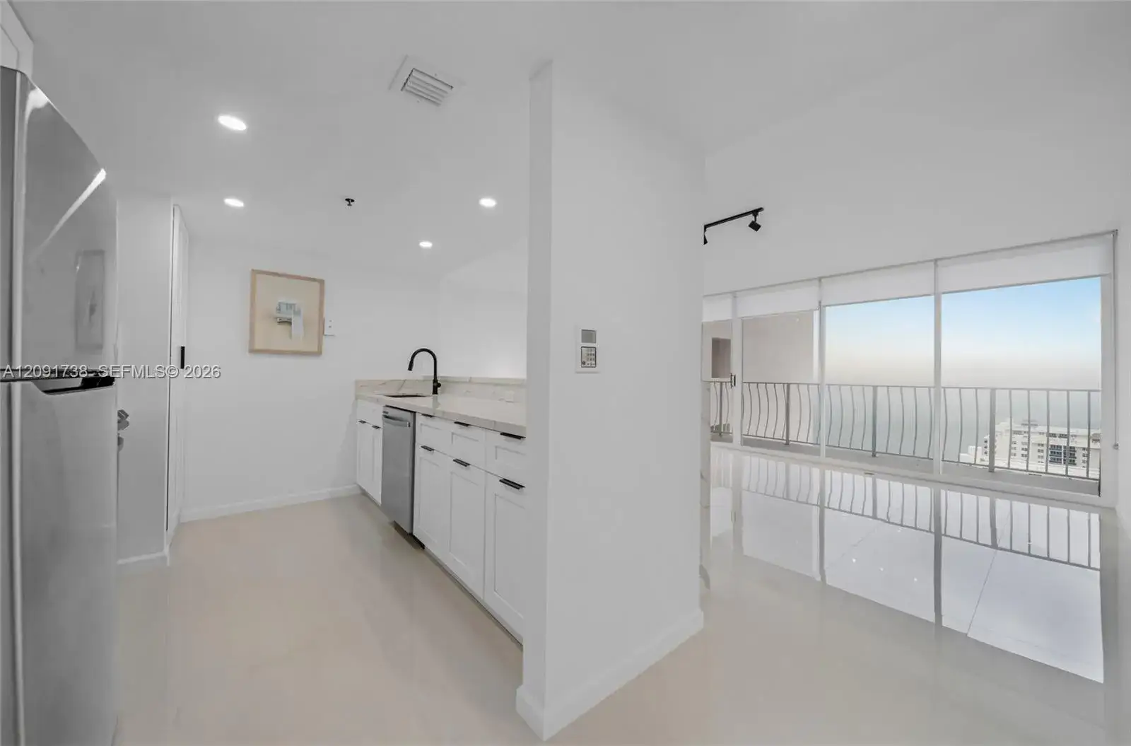 7601 E Treasure Dr # 2321, North Bay Village FL 33141