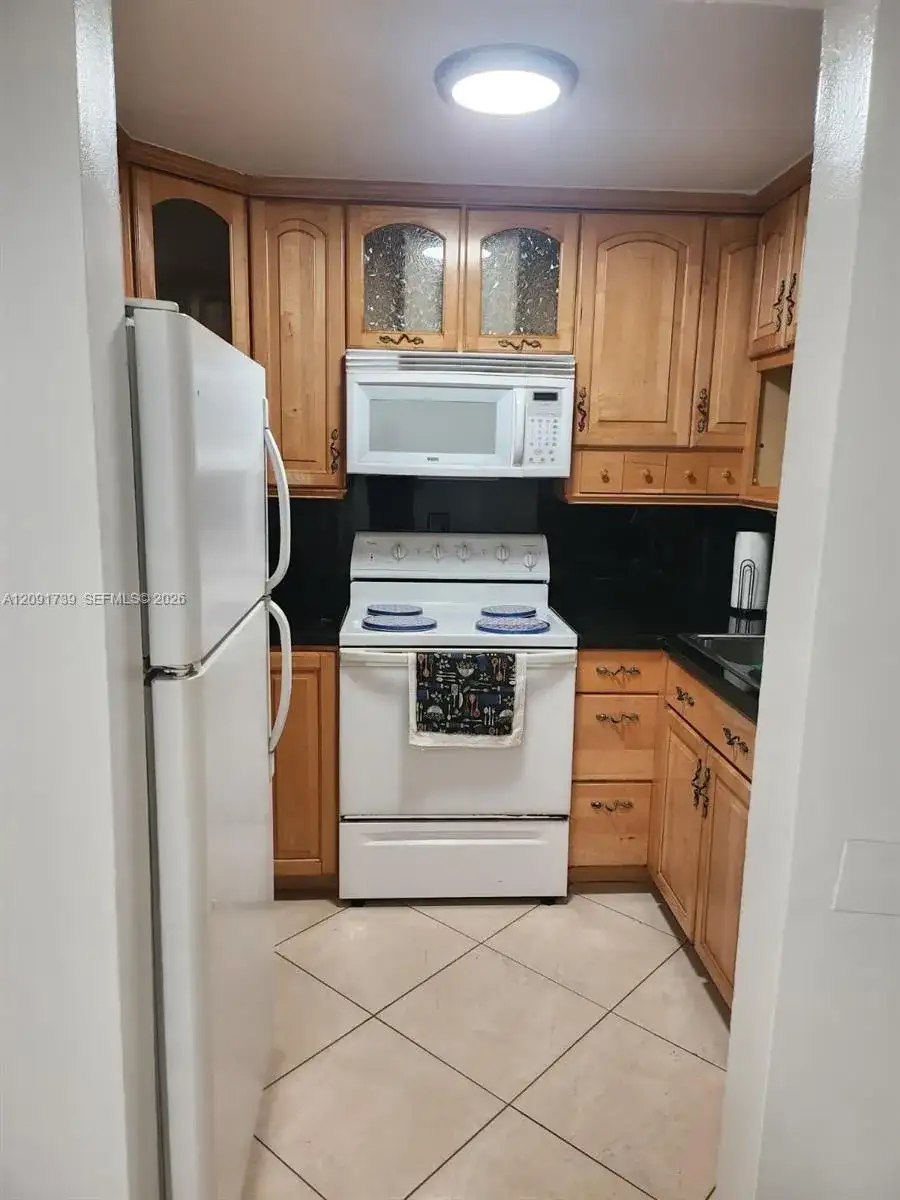 1725 W 60th St # F202, Hialeah FL 33012 photo 2