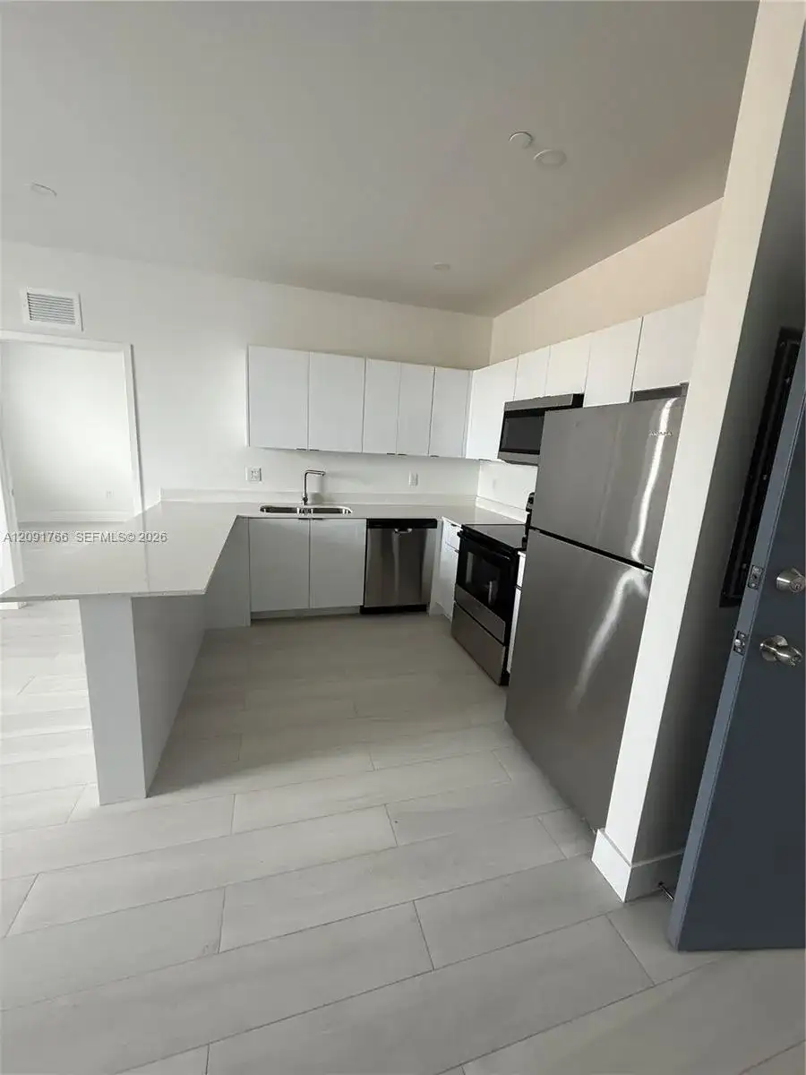 1091 E 17th St # 403, Hialeah FL 33010 photo 4