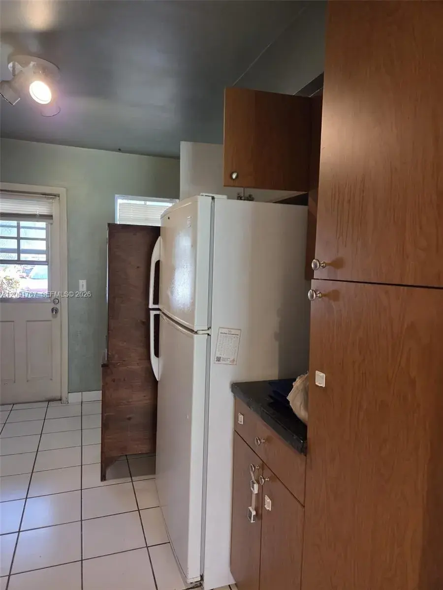 9101 W Sample Rd # 102, Coral Springs FL 33065