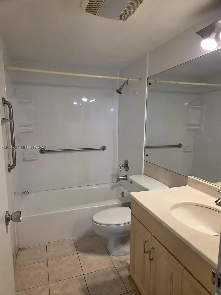 9101 W Sample Rd # 102, Coral Springs FL 33065