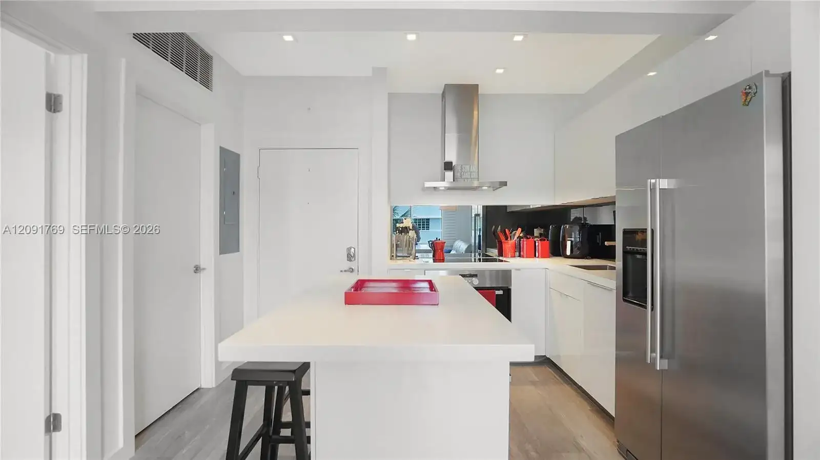 1460 Ocean Dr # 407, Miami Beach FL 33139 photo 4