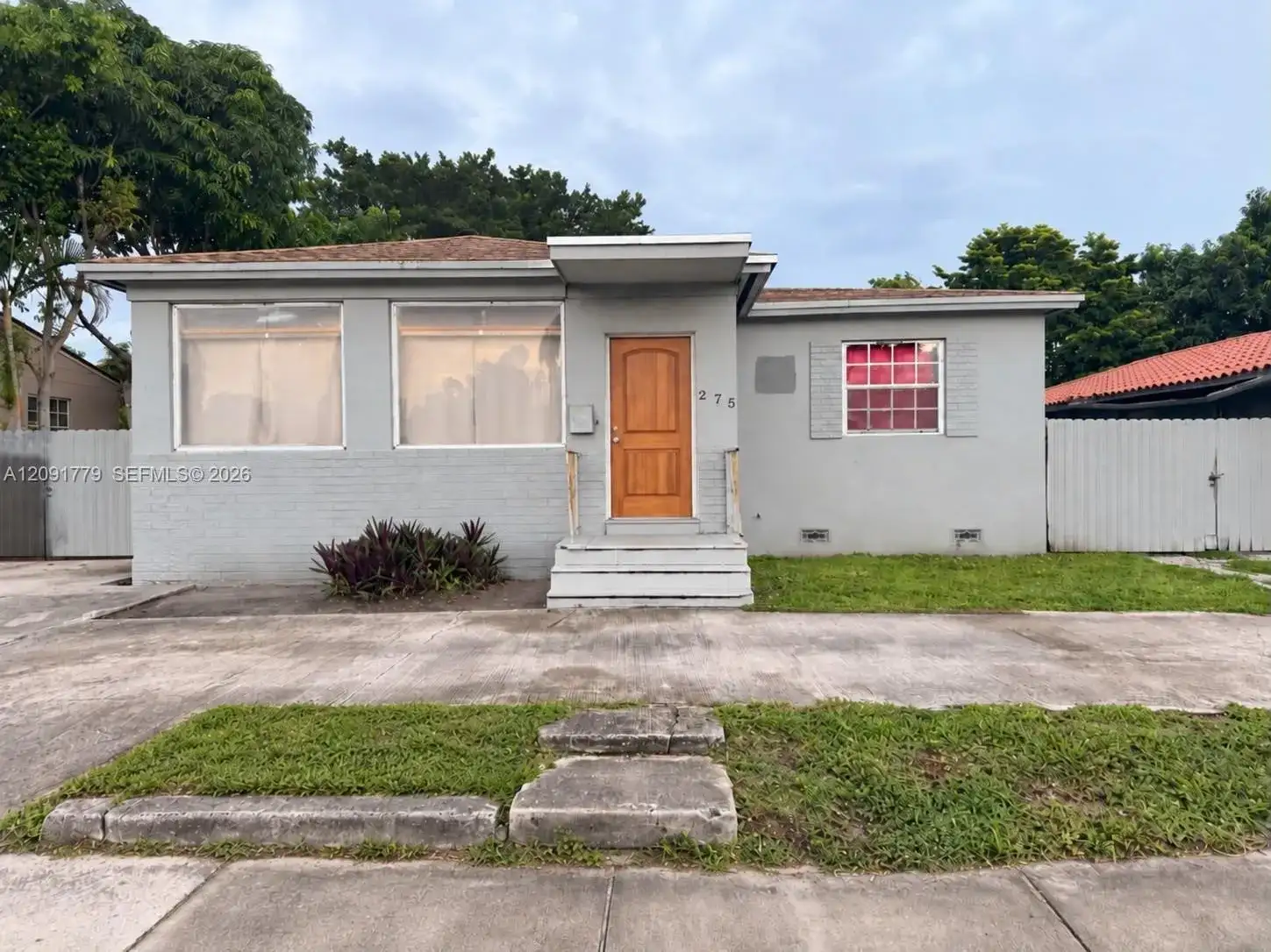 275 E 49th St, Hialeah FL 33013 photo 5