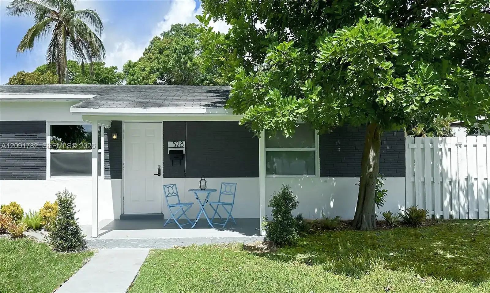 528 SW 4th Ave # A, Hallandale Beach FL 33009 photo 2