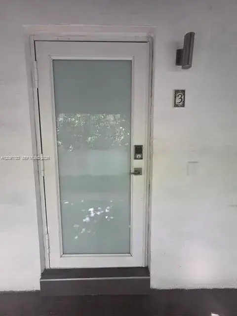 1650 SW 3rd St # 3, Miami FL 33135