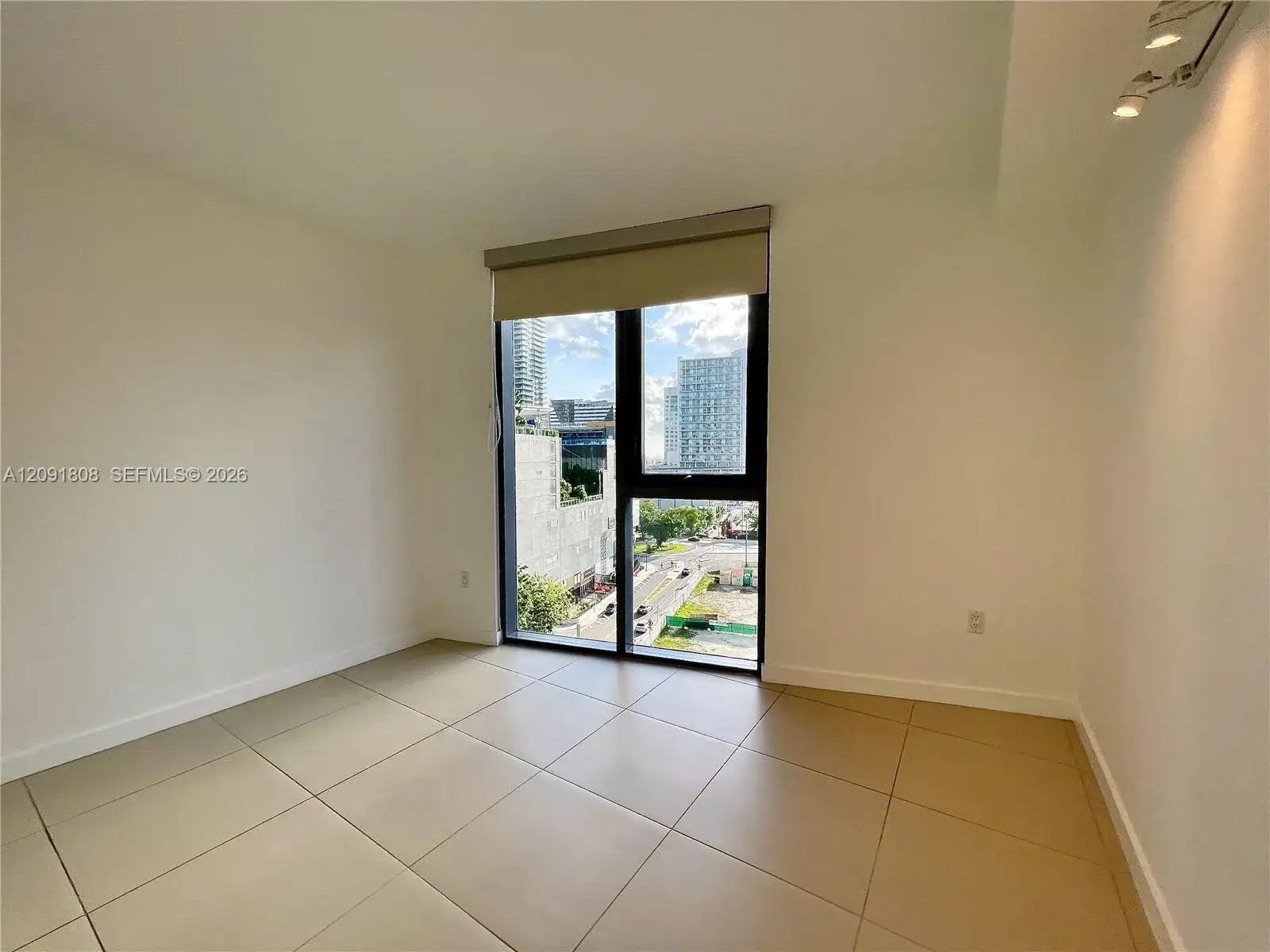 31 SE 6th St # 1101, Miami FL 33131 photo 3
