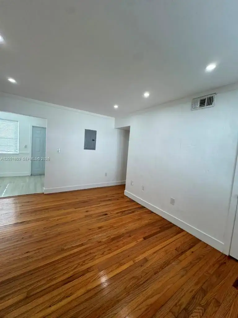 15 Sidonia Ave # 2, Coral Gables FL 33134 photo 2