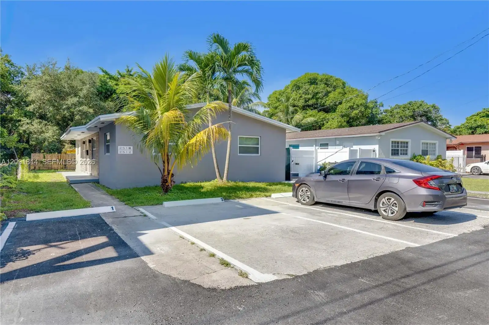 2510 NE 182nd Ter, North Miami Beach FL 33160 photo 3