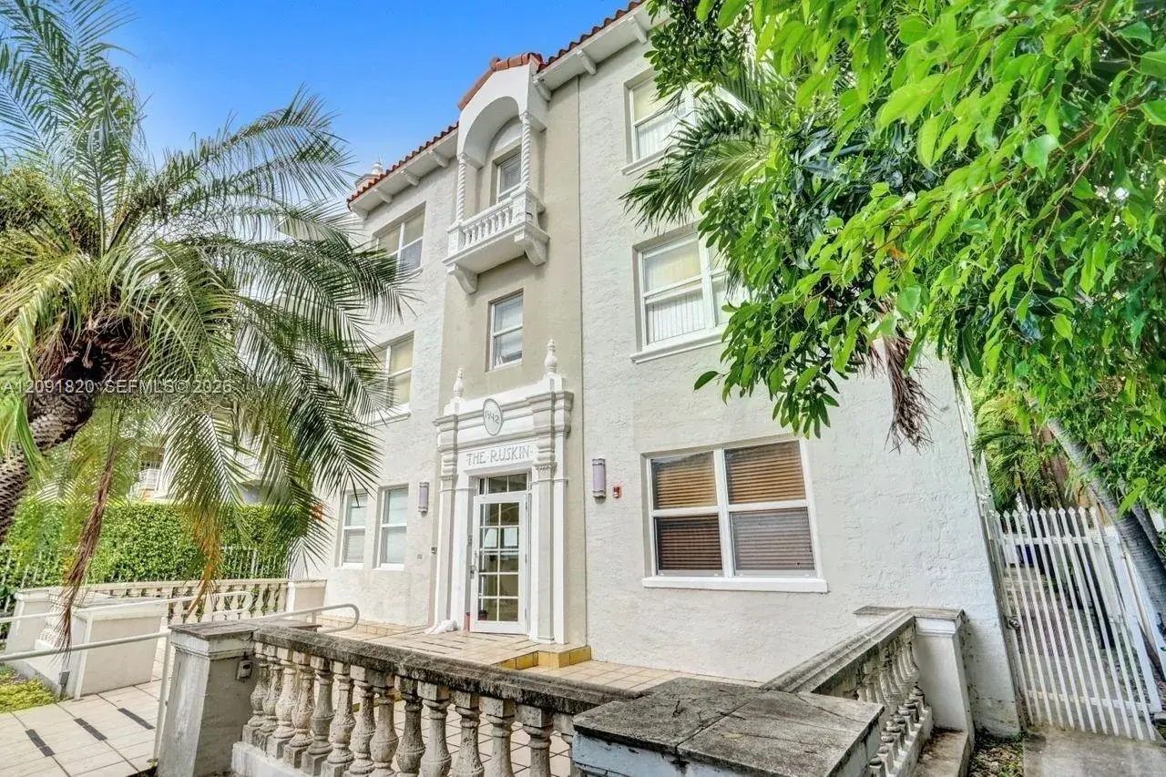 1542 Drexel Ave # 104, Miami Beach FL 33139