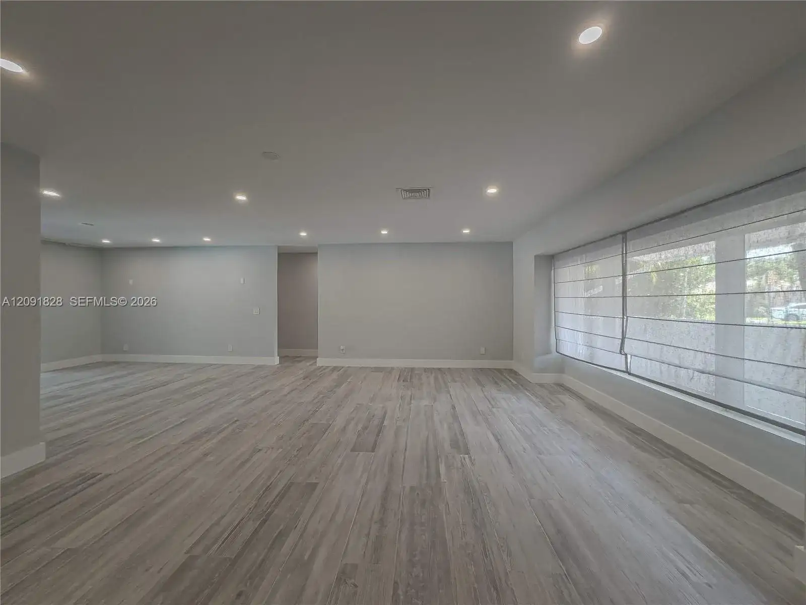 20405 NE 22nd Pl, Miami FL 33180 photo 5