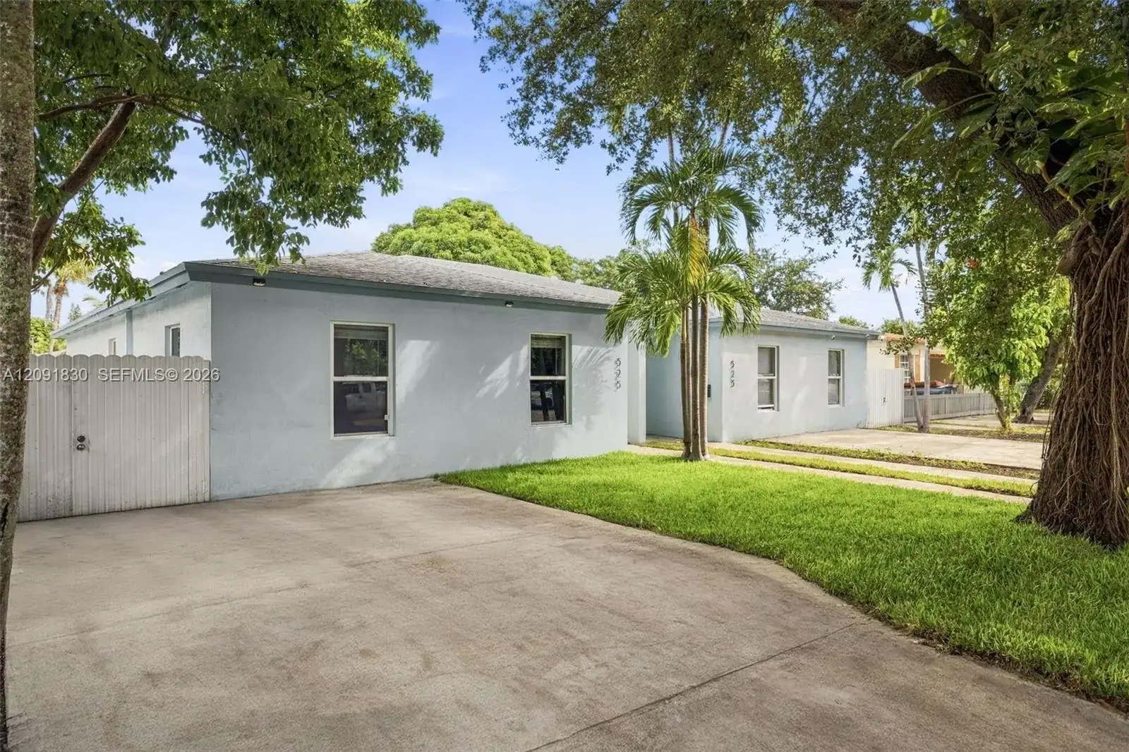 523-525 NW 106th St, Miami FL 33150 photo 3