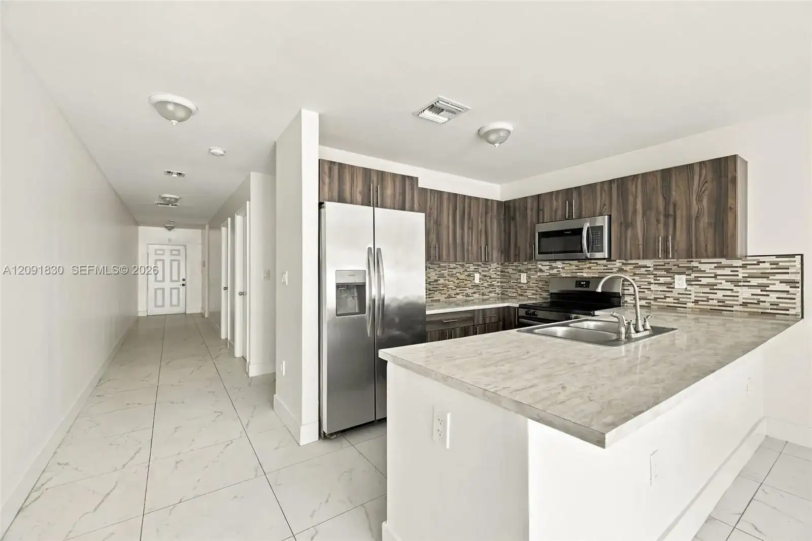 523-525 NW 106th St, Miami FL 33150 photo 4