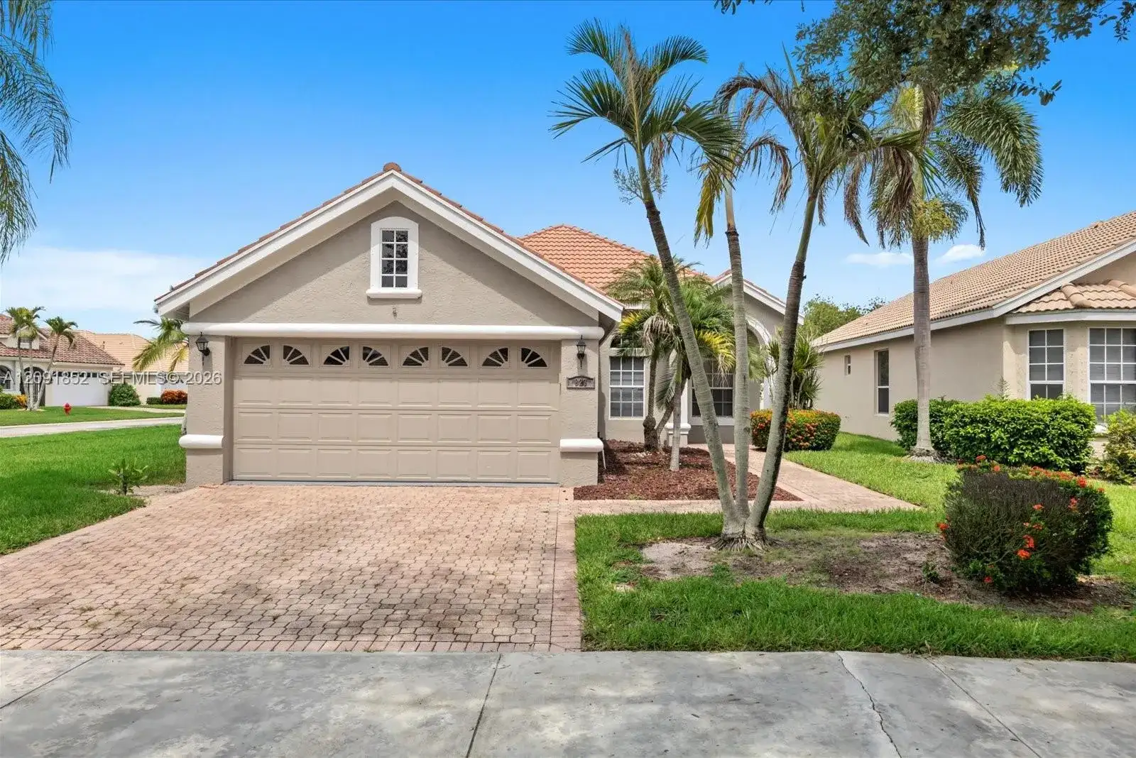 827 SW Lake Charles Cir, Port St. Lucie FL 34986 photo 2