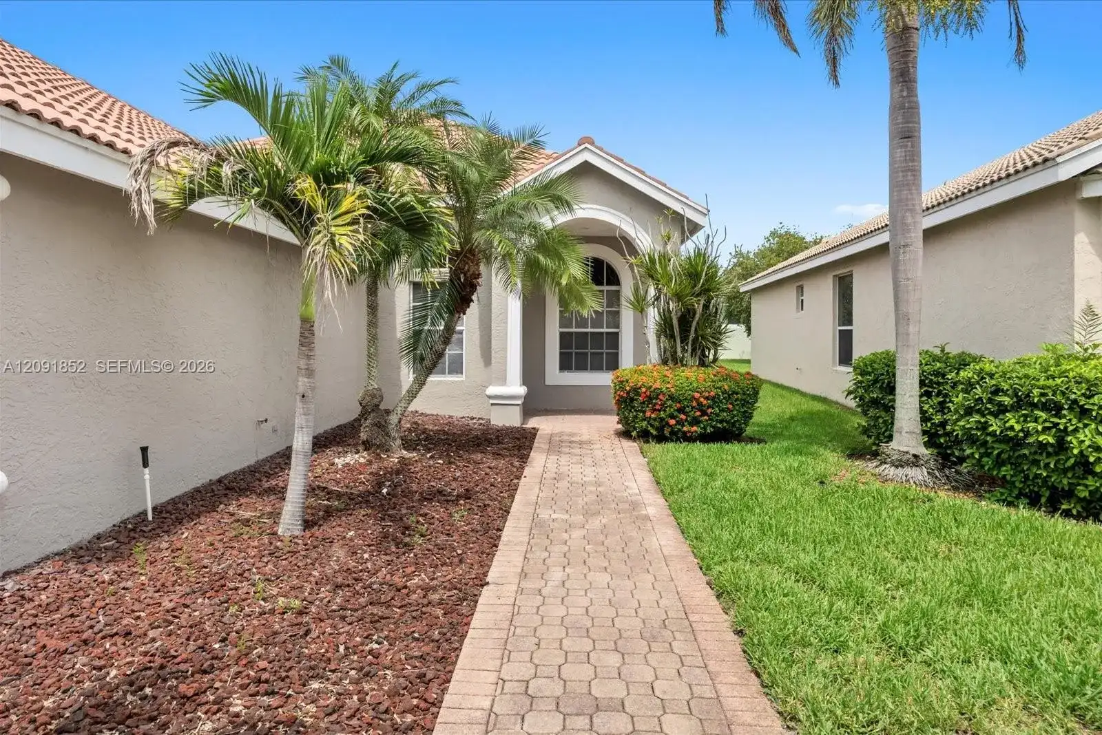 827 SW Lake Charles Cir, Port St. Lucie FL 34986 photo 4
