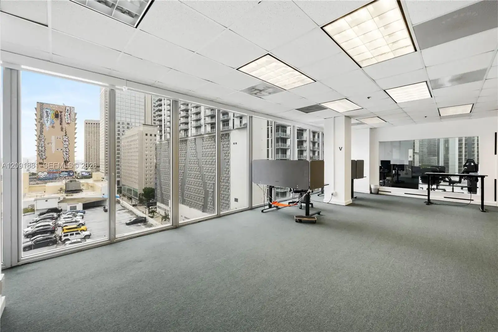 150 SE 2nd Ave # 1025, Miami FL 33131 photo 2