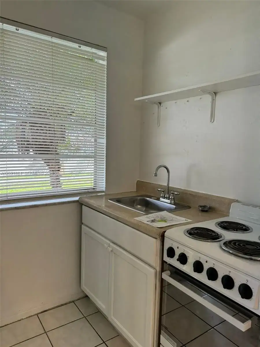 2700 SW 62nd Ave # 5A, Miramar FL 33023 photo 4
