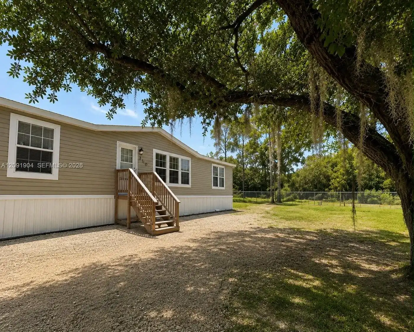 130 AVE DEL CENTRO, Clewiston FL 33440