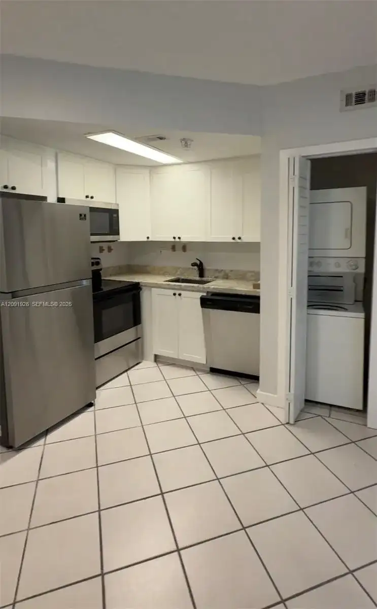 3051 SW 27th Ave # 402, Miami FL 33133 photo 2