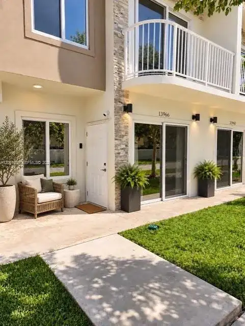 13966 SW 259th Way, Homestead FL 33032 photo 2