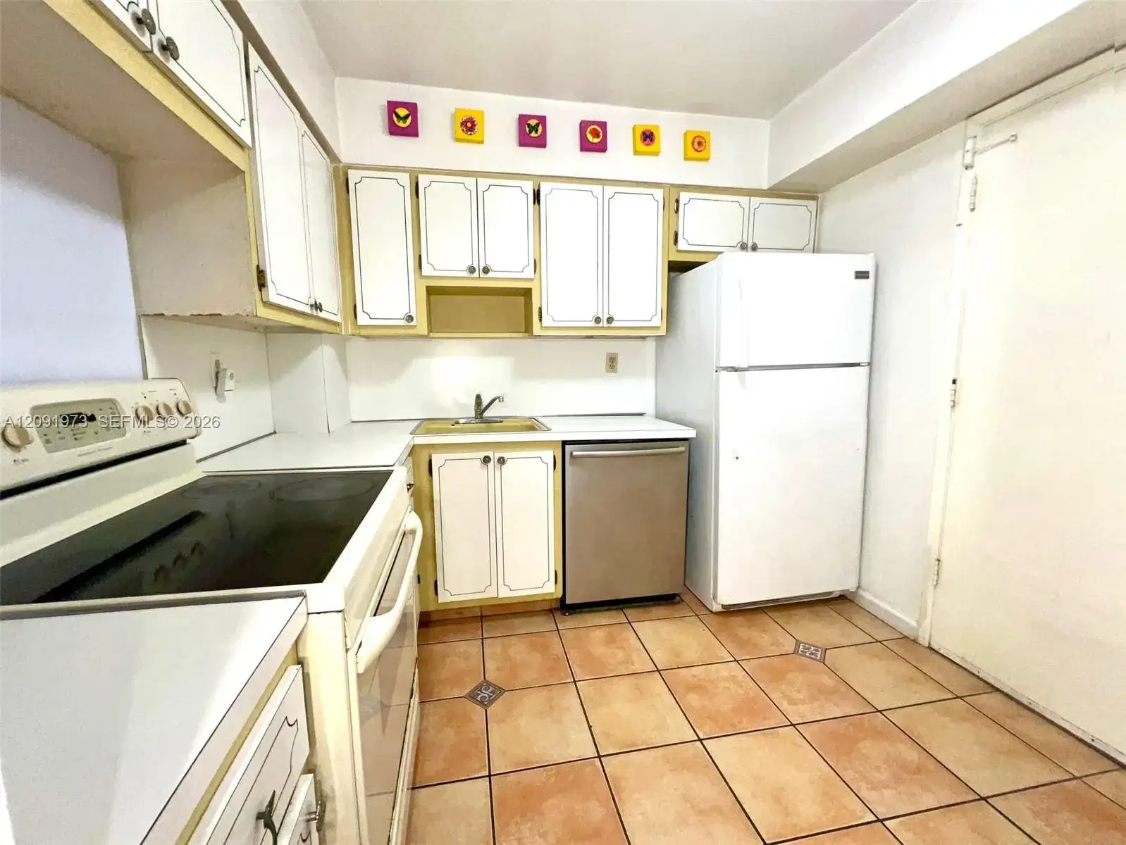 1658 Bay Rd # 203, Miami Beach FL 33139 photo 3