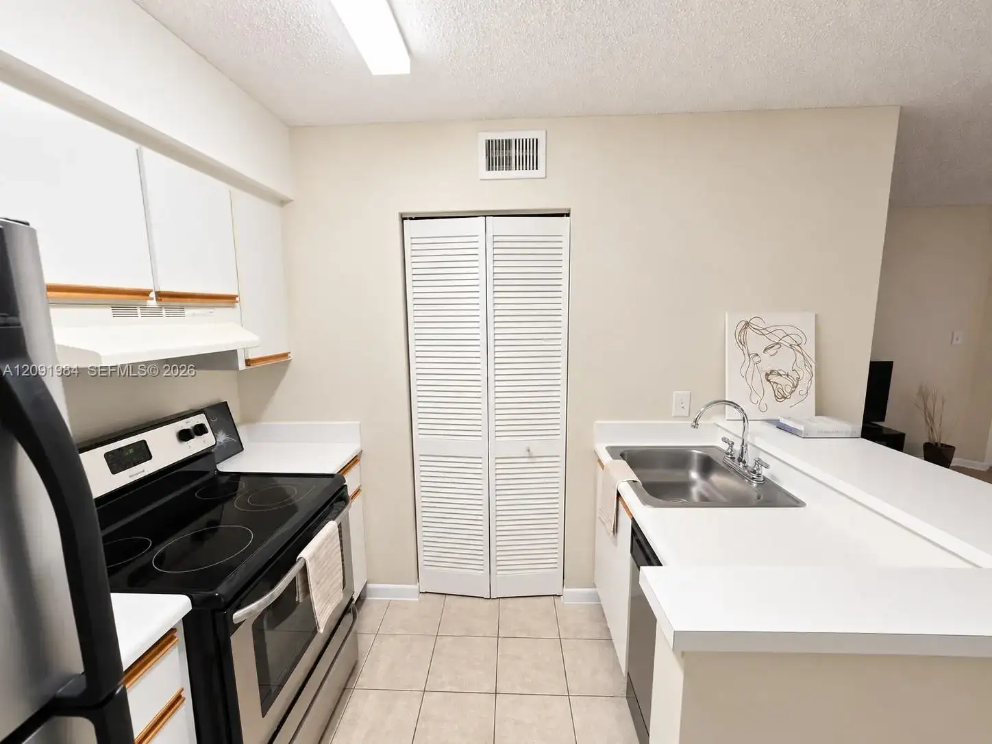 620 S Park Rd # 2, Hollywood FL 33021 photo 3