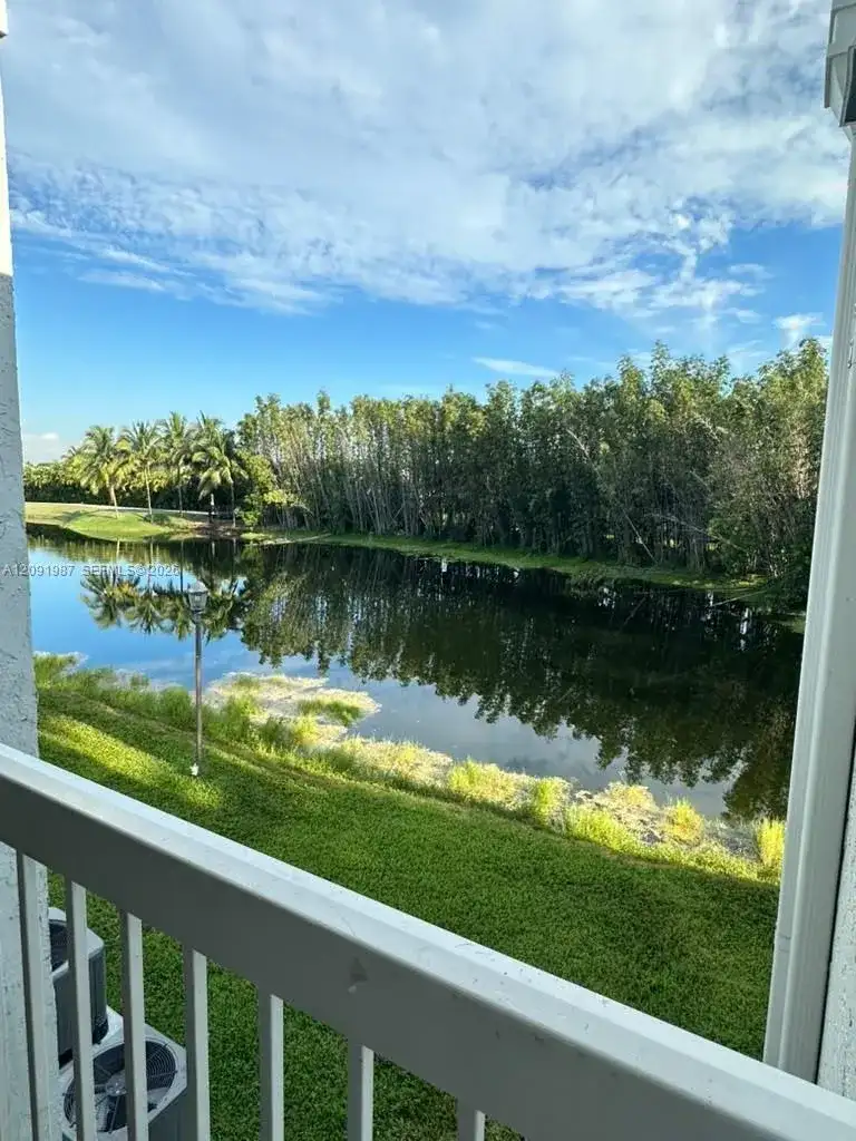 9735 NW 49th Ter # 414, Doral FL 33178 photo 5