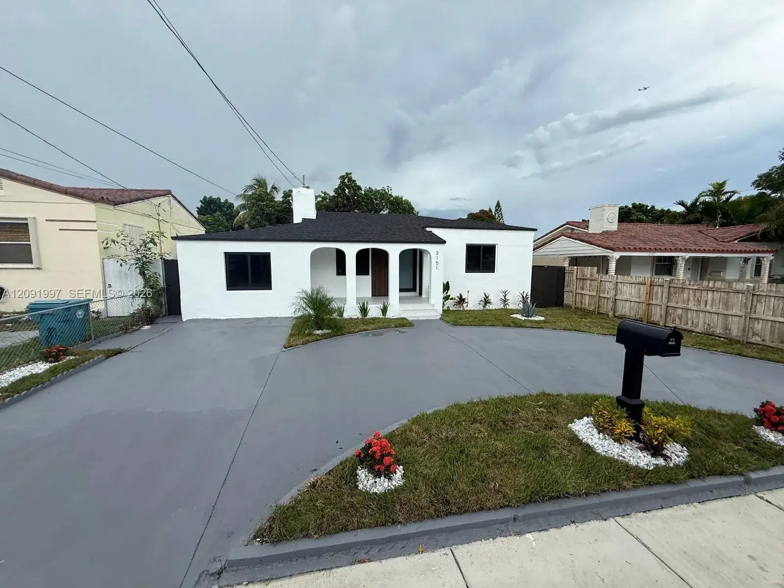 3151 NW 2nd St, Miami FL 33125 photo 2