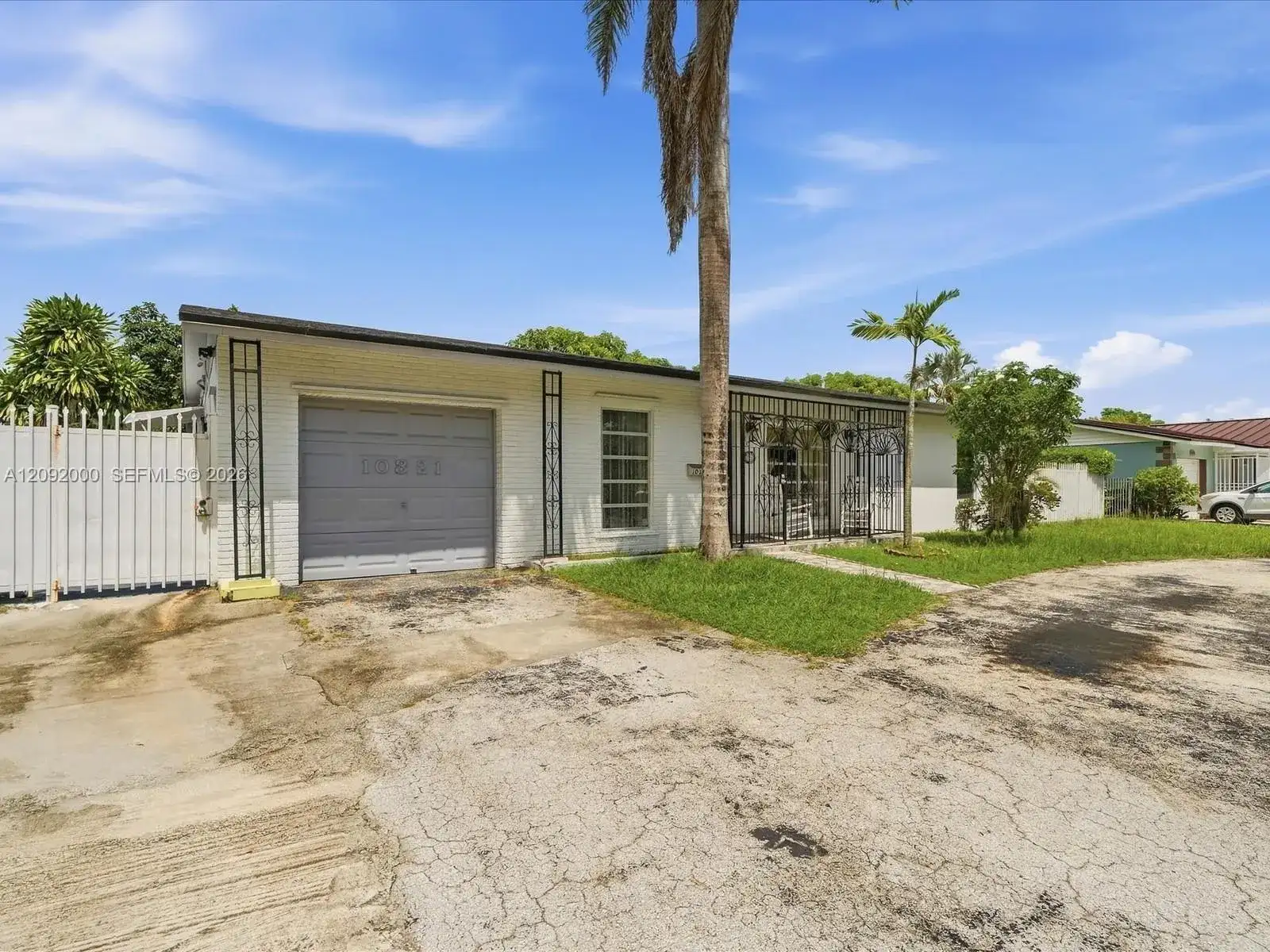 10321 Fairway Heights Blvd, Miami FL 33157 photo 2
