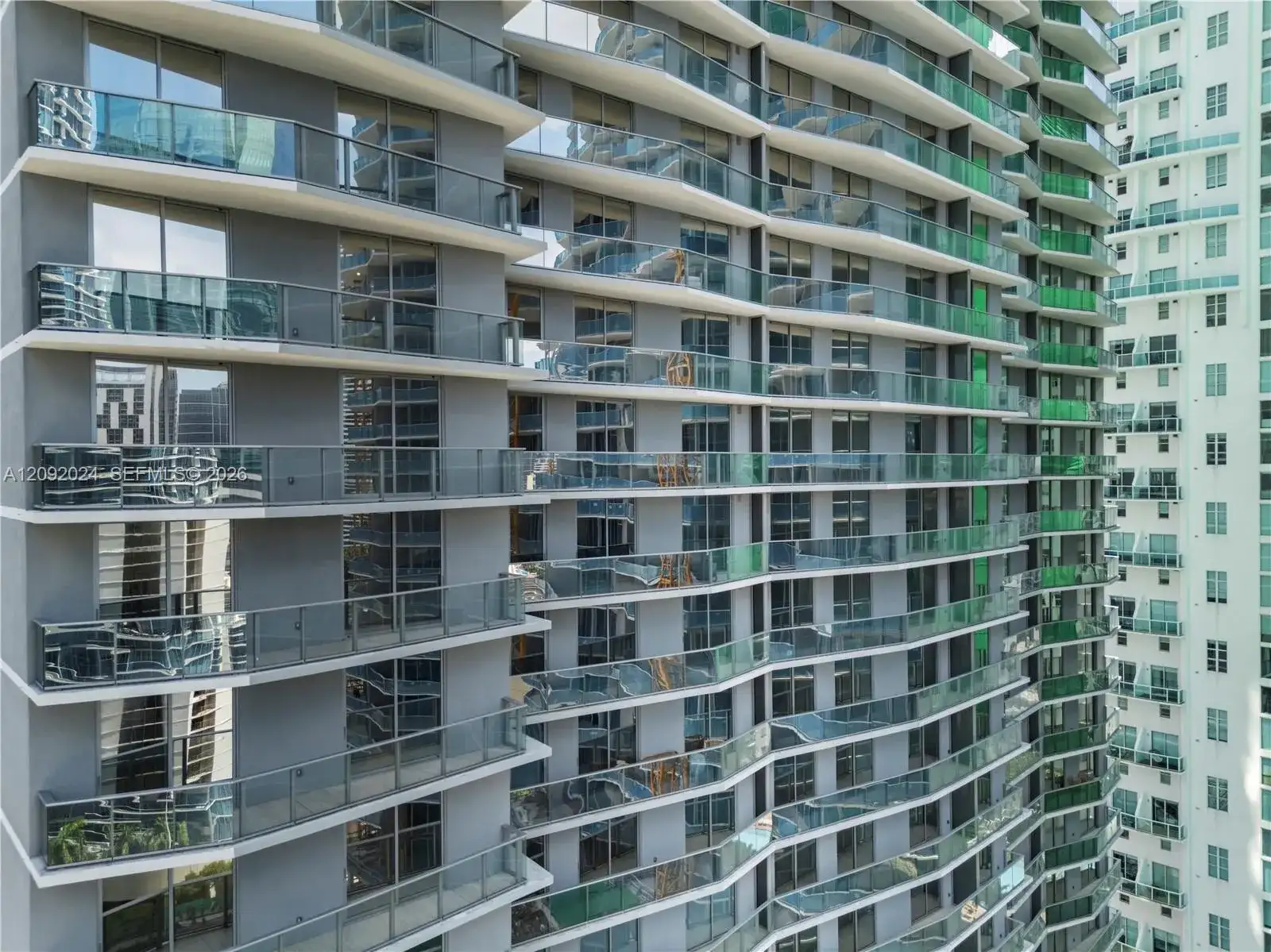 77 SE 5th St # 2502, Miami FL 33131 photo 5
