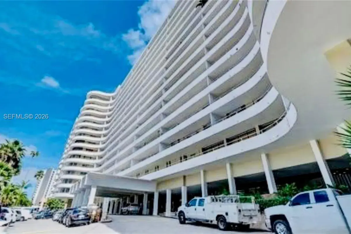 5555 Collins Ave # 7P, Miami Beach FL 33140
