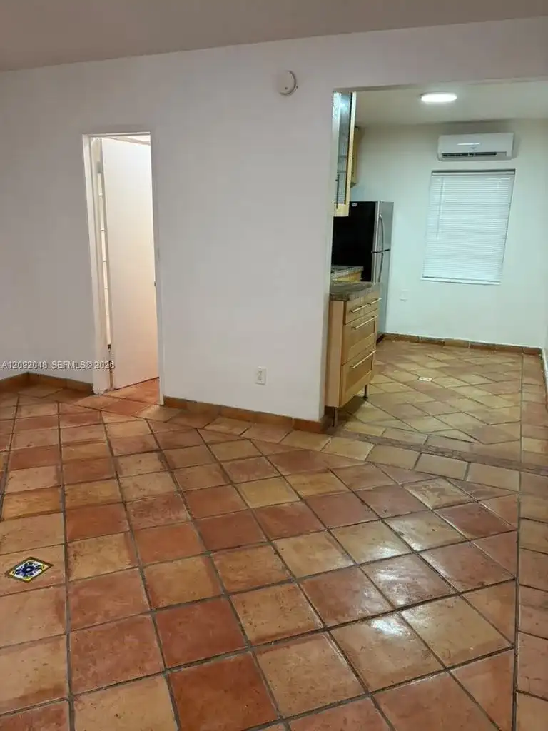 645 NE 77th St # 8, Miami FL 33138
