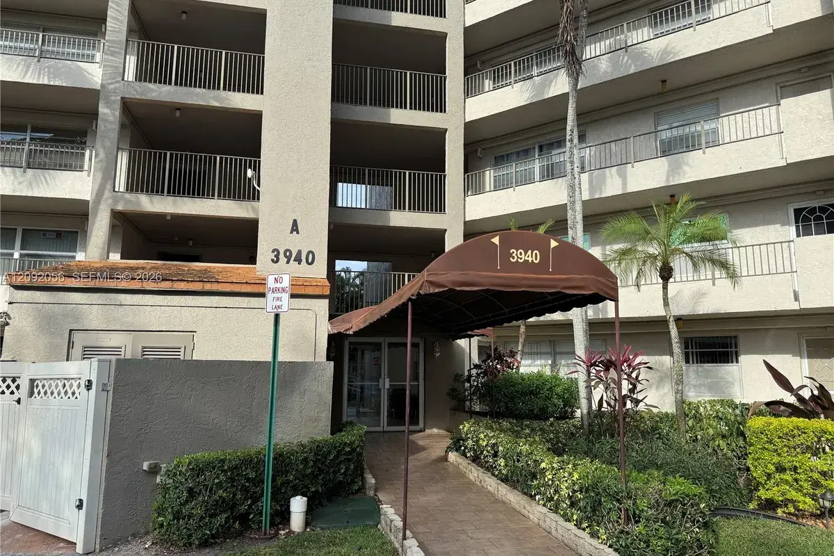 3940 Inverrary Blvd # A, Lauderhill FL 33319