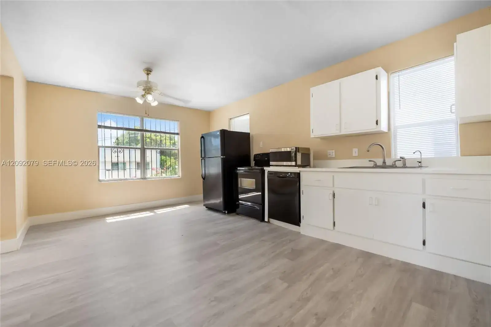 569 SW 5th St, Miami FL 33130 photo 5