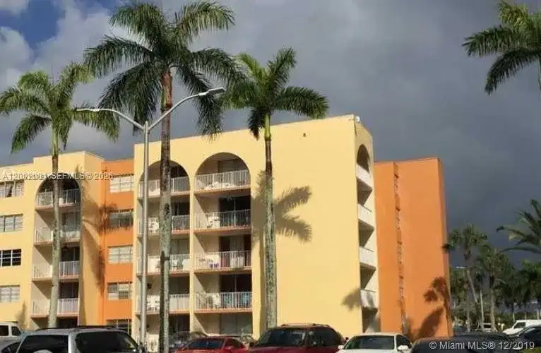 6970 NW 186th St # 511, Hialeah FL 33015