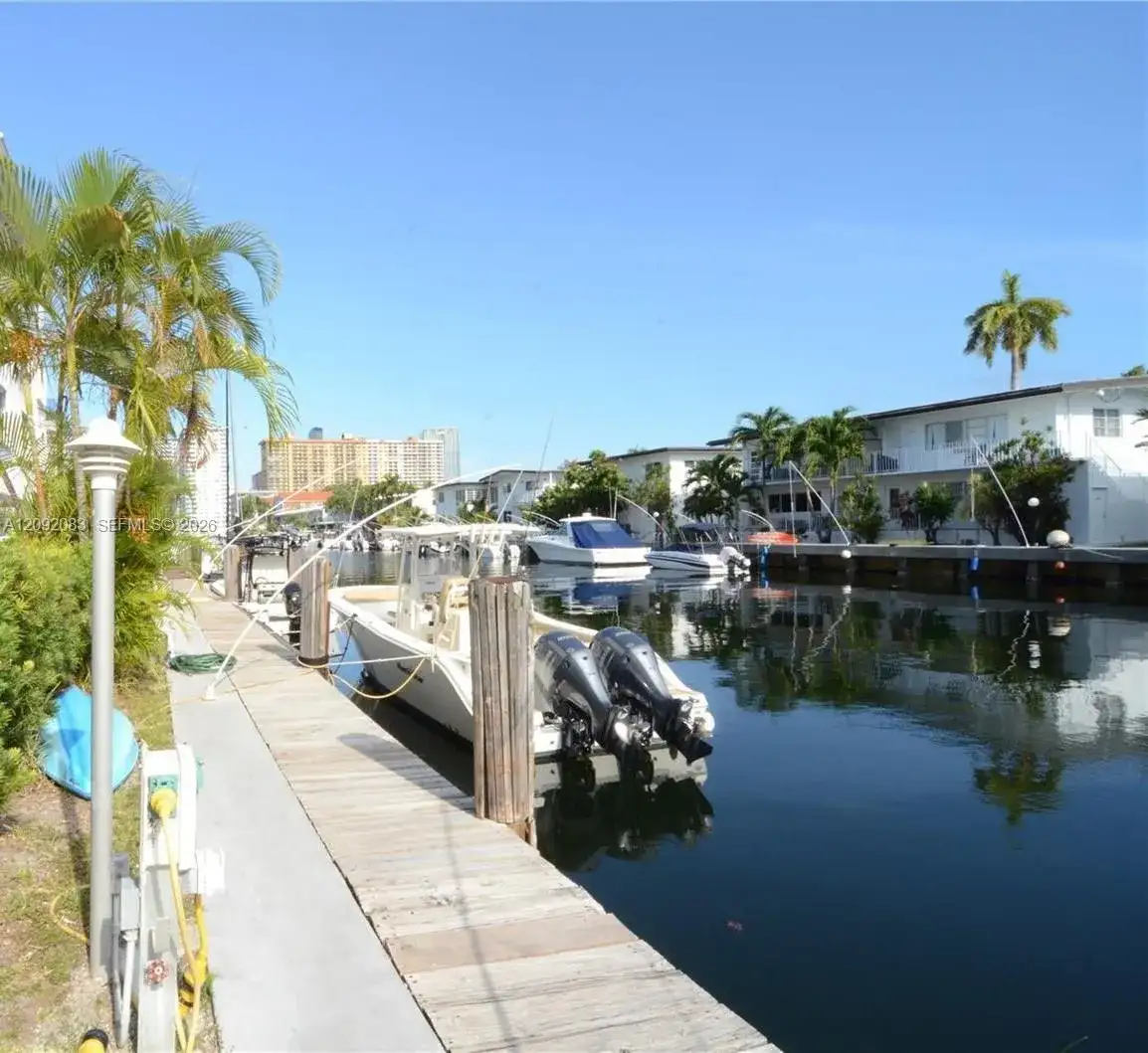 3702 NE 171st St # 6, North Miami Beach FL 33160 photo 2