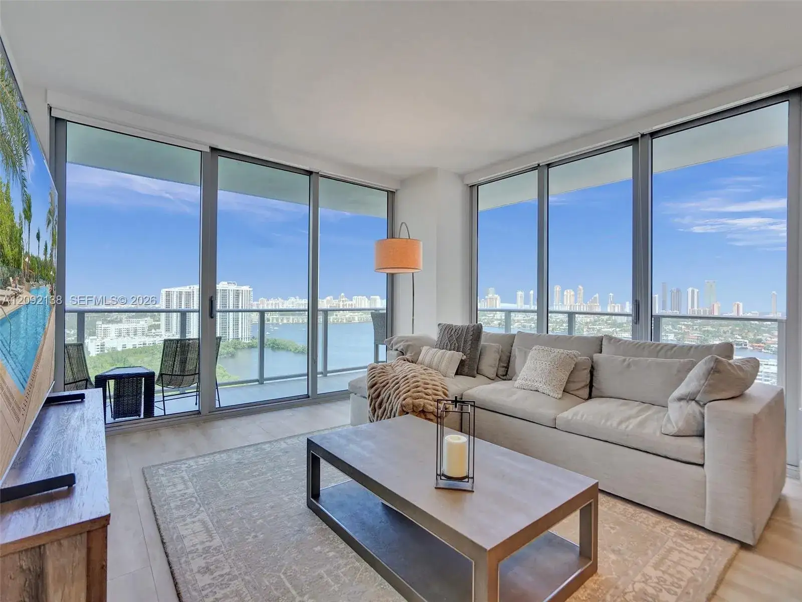 16385 Biscayne Blvd # 2107, North Miami Beach FL 33160