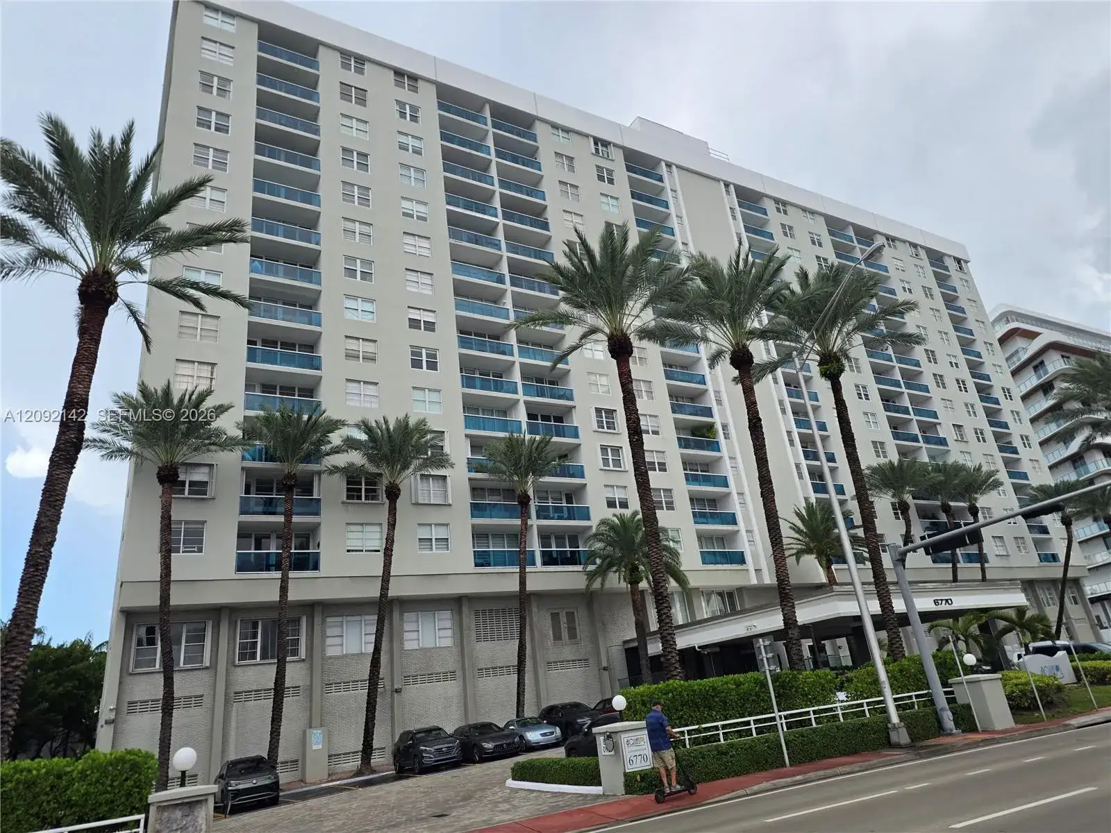1 bedroom 1 bath Residential for sale at 6770 Indian Creek Dr, Miami Beach FL 33141