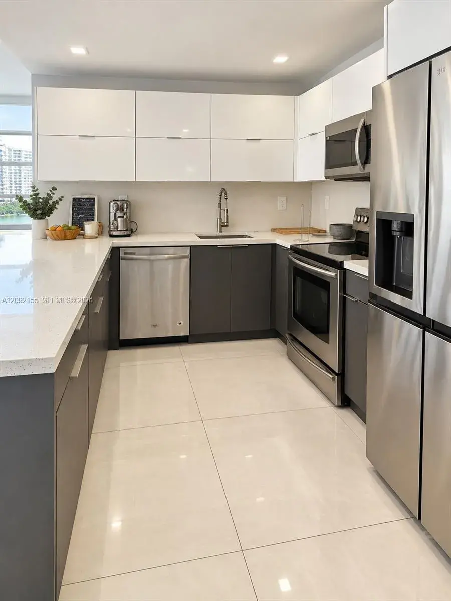 2750 NE 183rd St # 1009, Aventura FL 33160