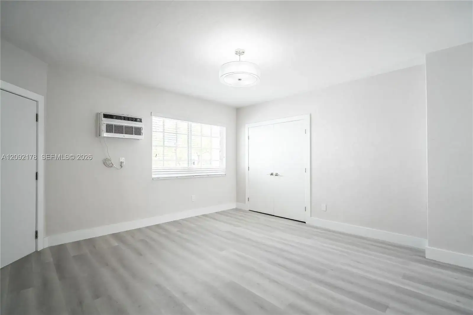 2418 Flamingo Dr # 9, Miami Beach FL 33140 photo 2