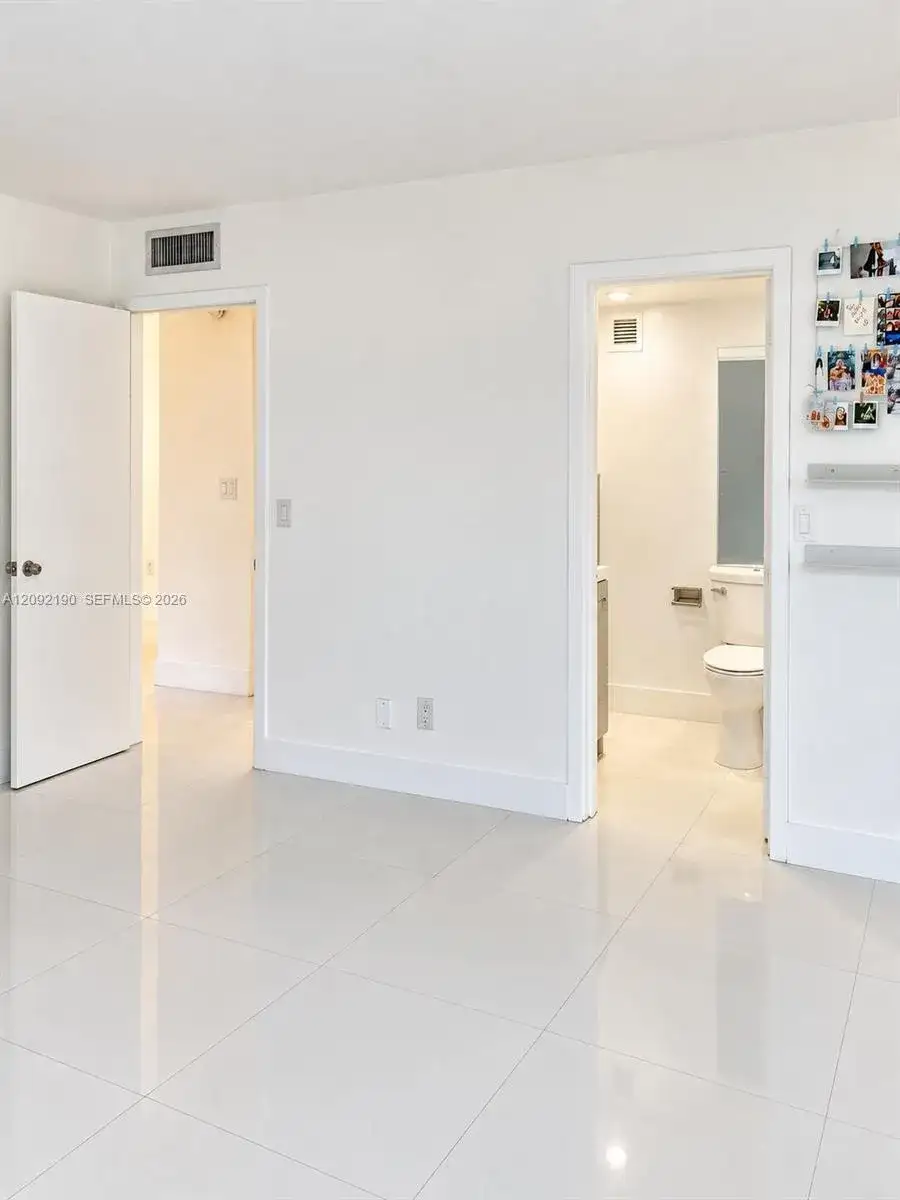 2350 NE 135th St # 203, North Miami FL 33181 photo 4