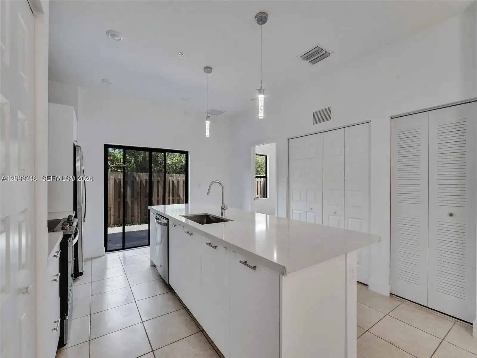 8195 NW 104th Ave # 2, Doral FL 33178 photo 4