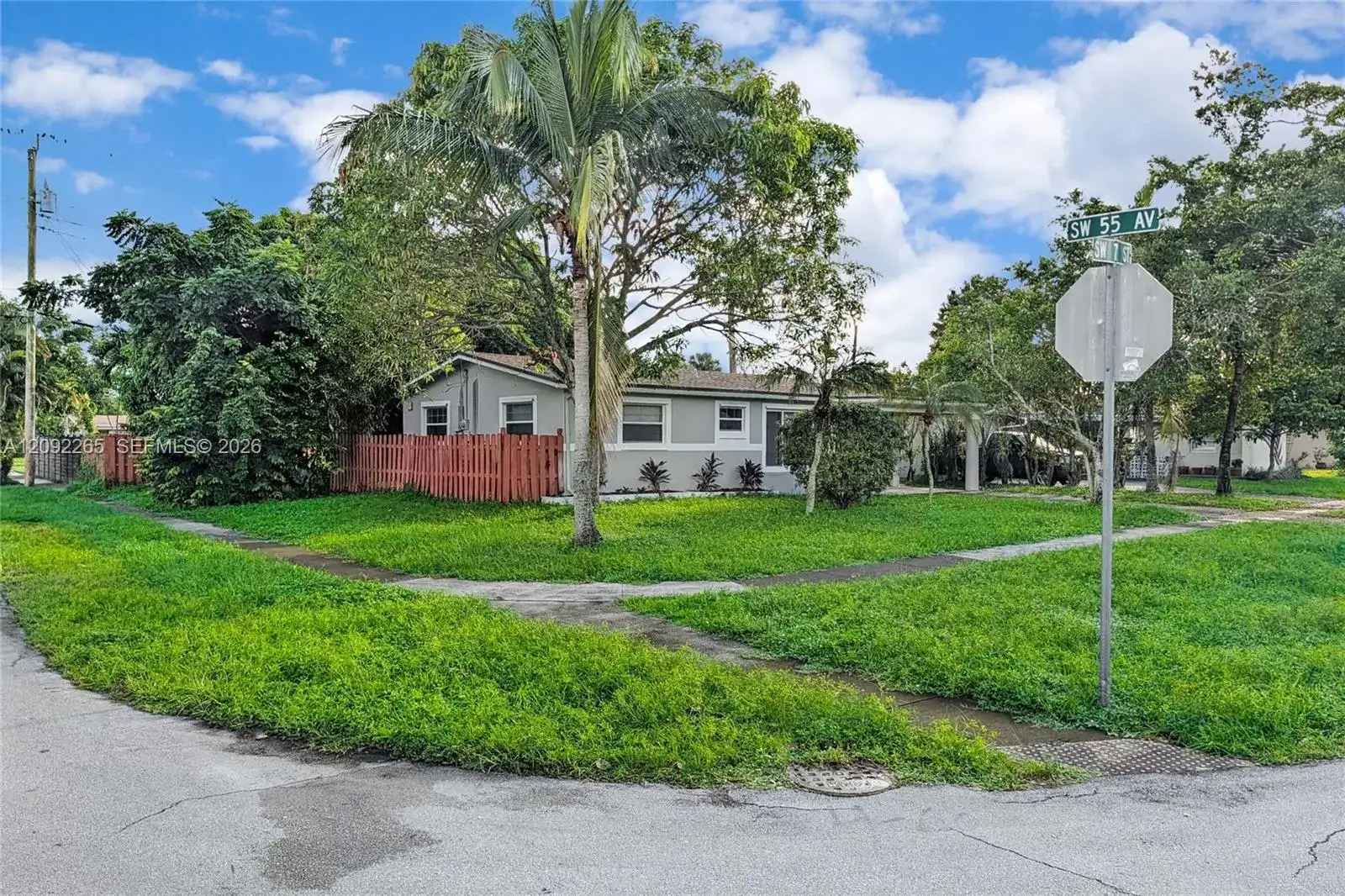 5500 SW 7th St, Margate FL 33068 photo 2